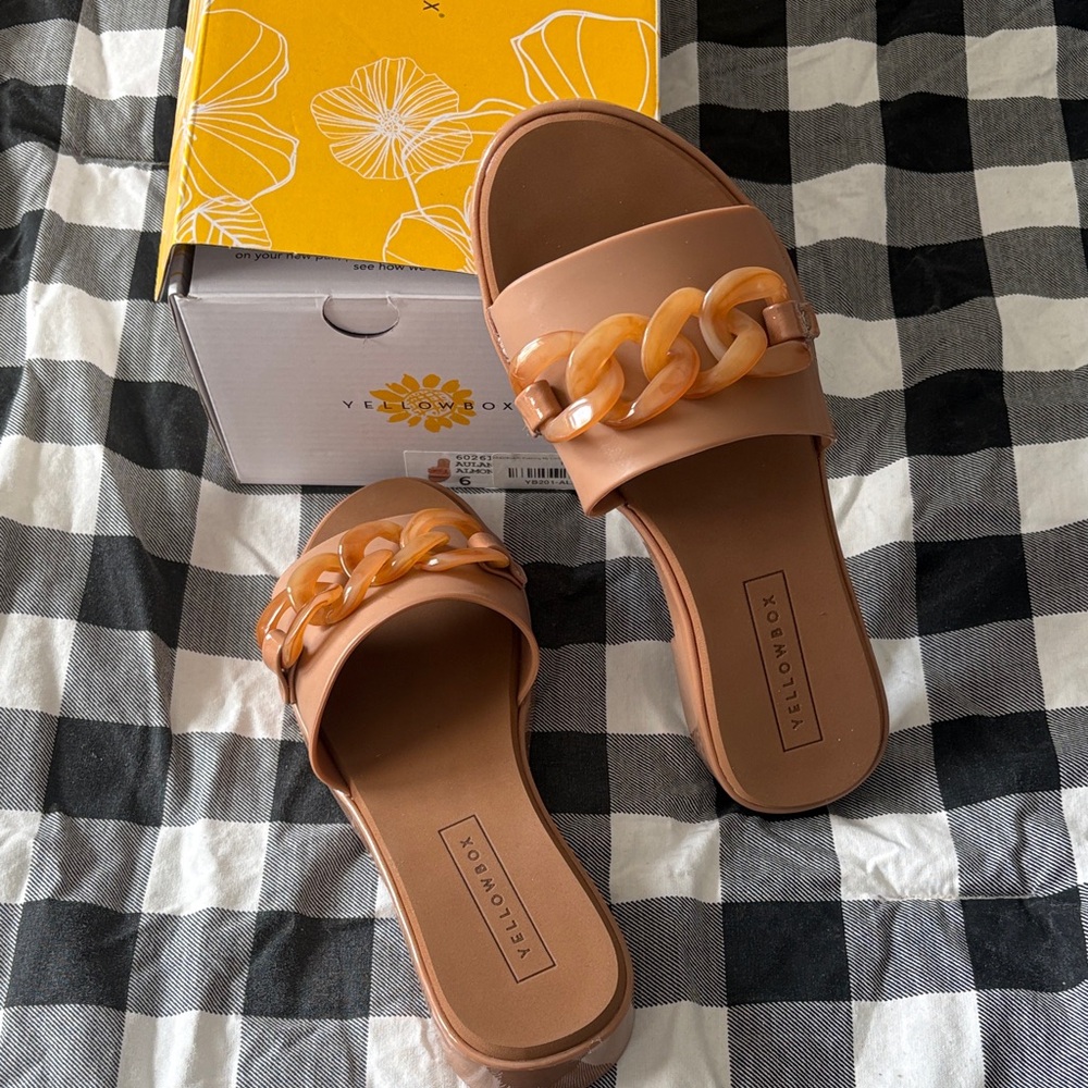 Yellow Box Peachy Tan Slide Sandals with Tortoiseshell Chain